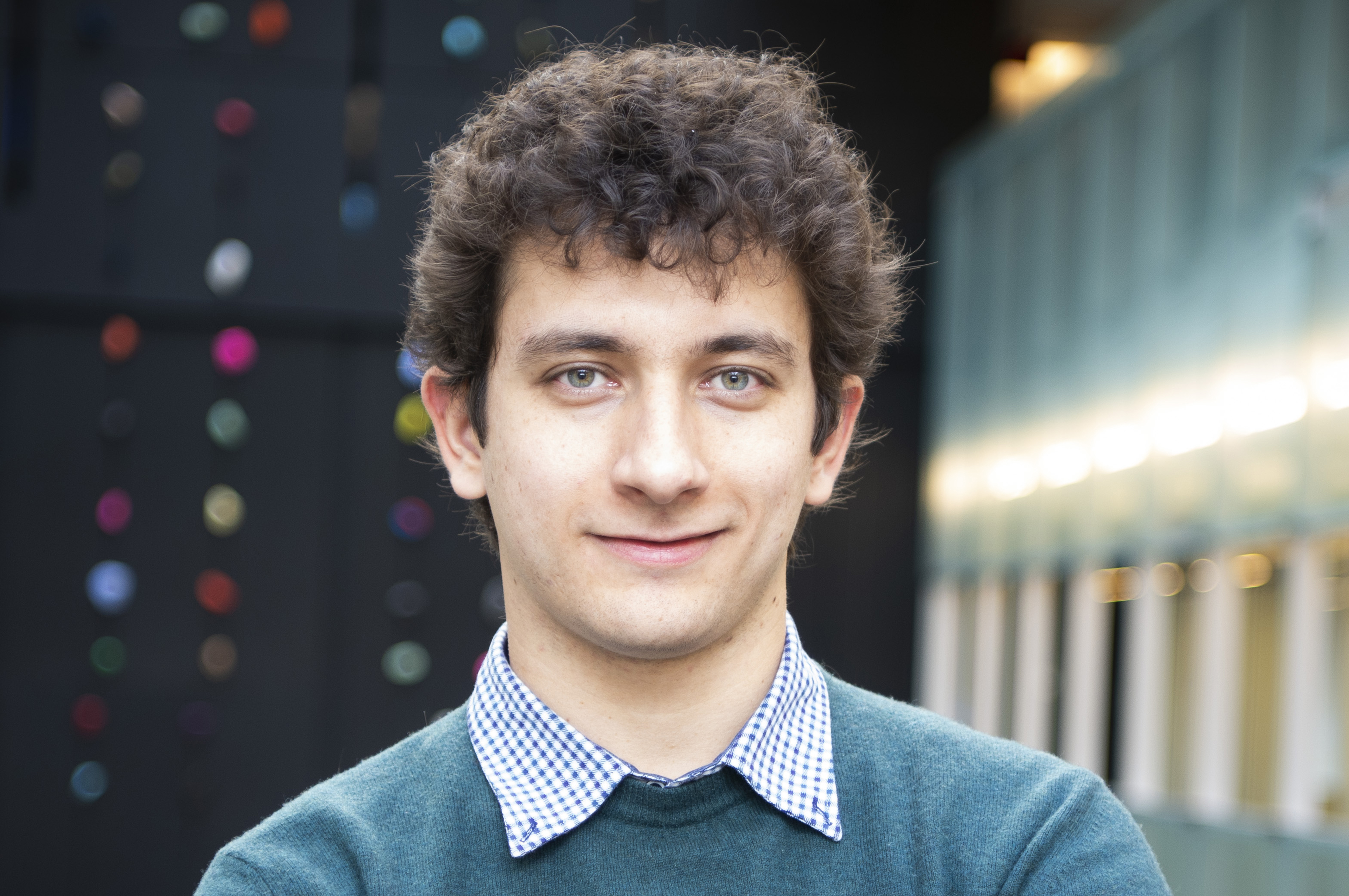 Perimeter postdoctoral researcher and 1st place Buchalter prize winner  Davide Racco